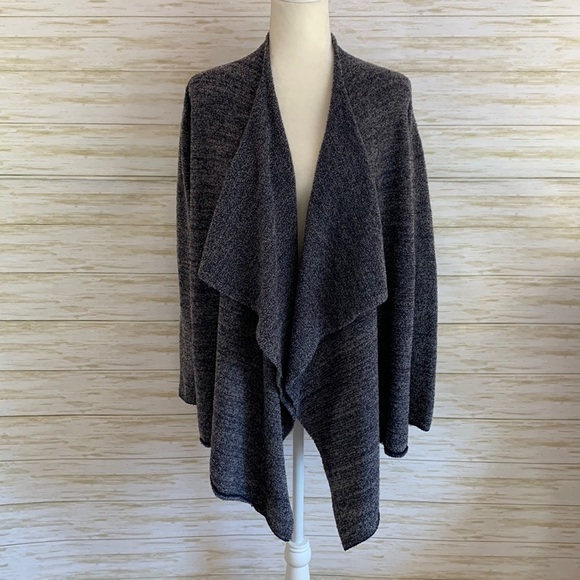 Barefoot Dreams Bamboo Chic Light Cardigan - Picture 1 of 9